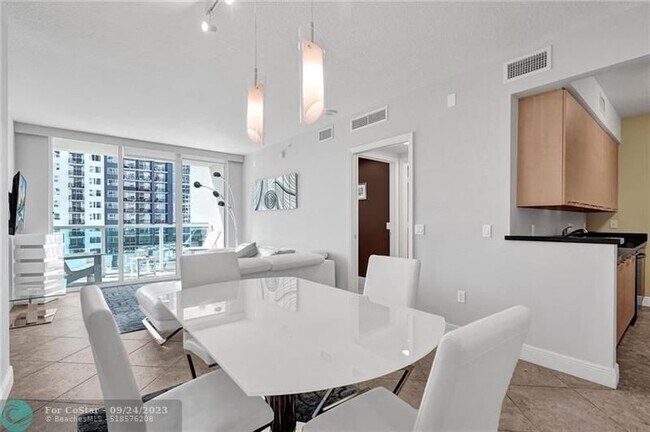 Foto del edificio - 350 SE 2nd St