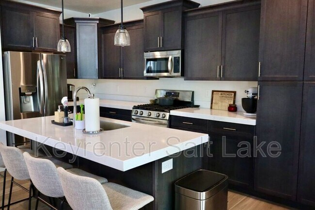 Foto del edificio - 686 E Benbrook Ln