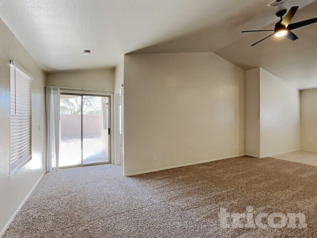 Foto del edificio - 23141 W Ashleigh Marie Dr