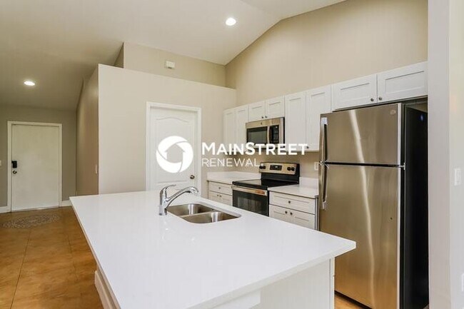 Foto del edificio - 3 Bedroom Pet-Friendly Home in Lehigh Acre...