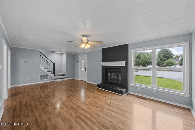 Foto del edificio - 107 Quail Ridge Rd