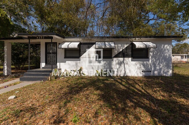 Building Photo - 4523 Trenton Dr S