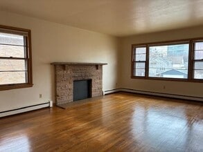 Building Photo - 921 Haywood Dr