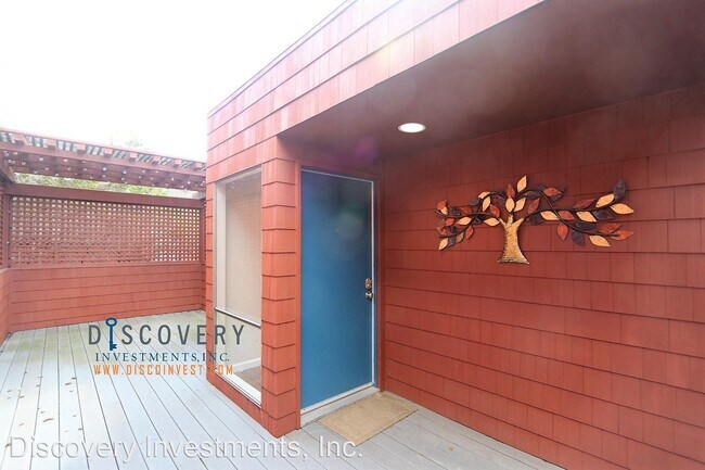 Building Photo - 3 br, 3 bath House - 32 Sereno Circle