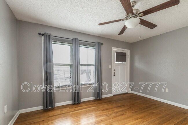 Building Photo - 295 N Peach Ave