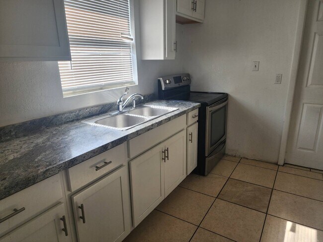 Foto del edificio - 1159 Fairfax St NE