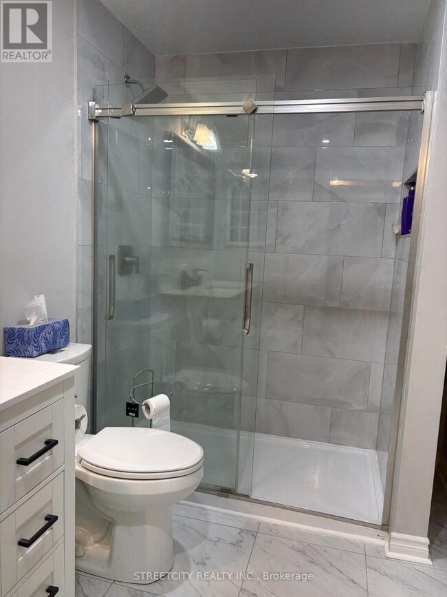 Building Photo - 890 Marigold St