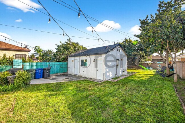 Foto del edificio - 3300 Wisconsin Ave