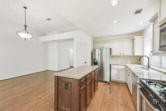 Building Photo - 43 E Trillium Cir