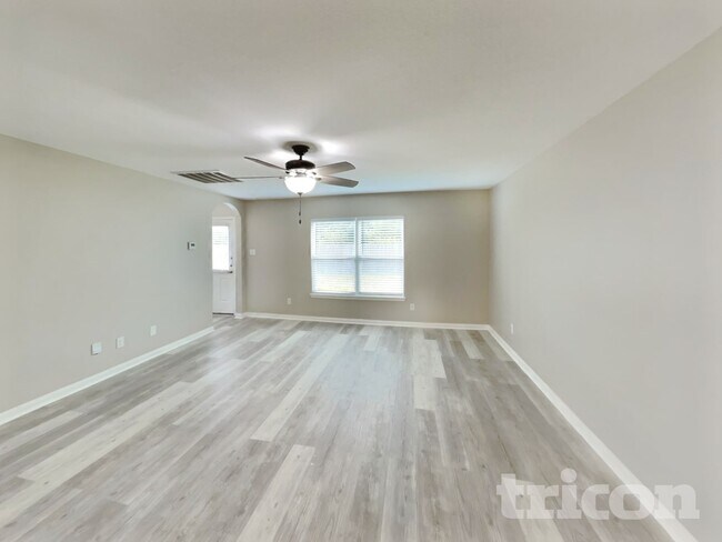 Foto del edificio - 32608 Decker Creek Dr