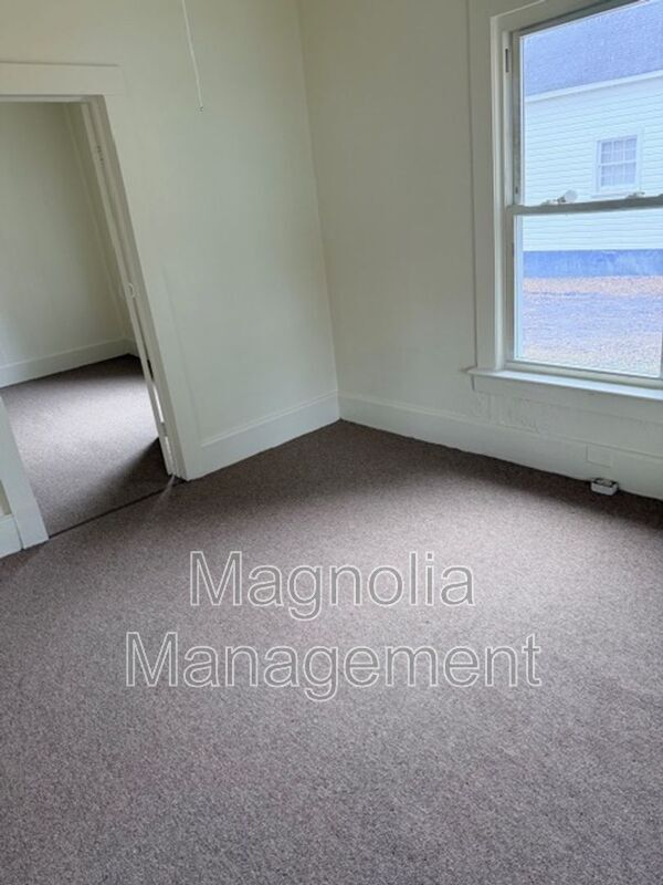 Foto del edificio - 419 S College St