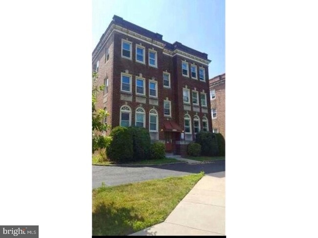 Building Photo - 2250 Bryn Mawr Ave