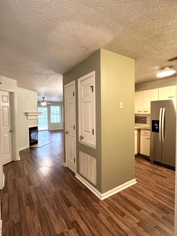 Foto del edificio - 1002 Brookhollow Dr