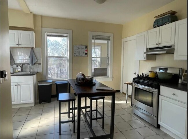 Foto del edificio - 8 Bennett St