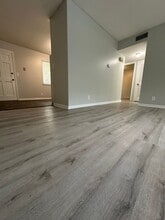 Building Photo - 3340 Pinewood Ave