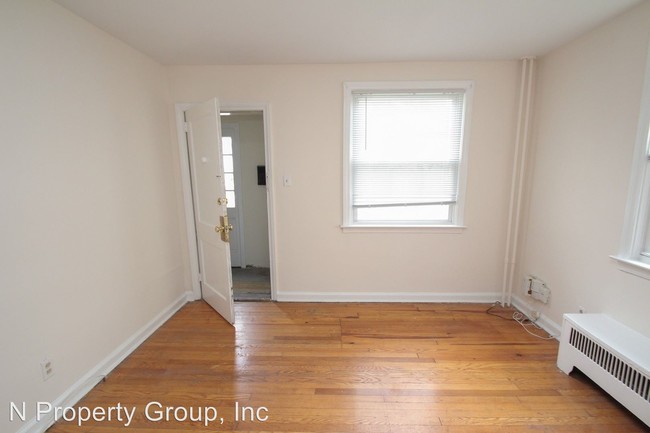 Building Photo - 314 Woodlawn Ave