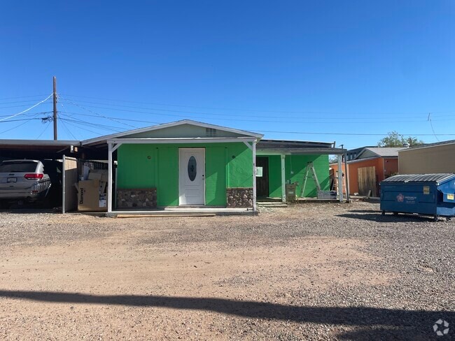 Building Photo - 268 N Ocotillo Dr