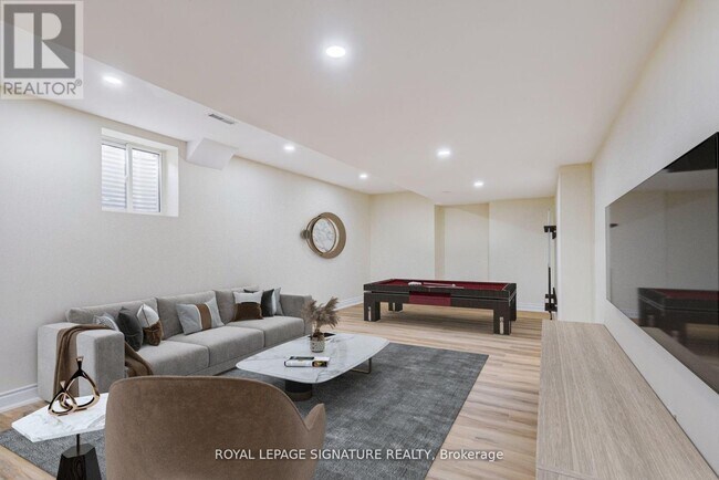 Building Photo - 854 Yates Dr