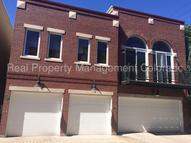 Primary Photo - Beautiful 2 Bed Townhome in Cherry Creek