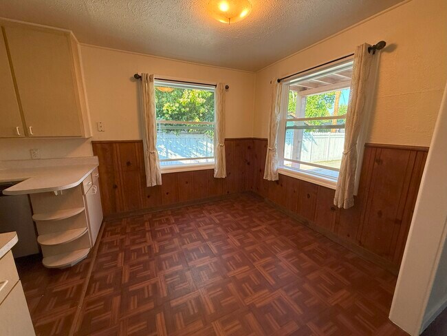 Foto del edificio - 851 Pine Ave