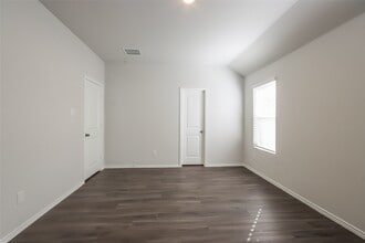 Building Photo - 13524 White Ibis St