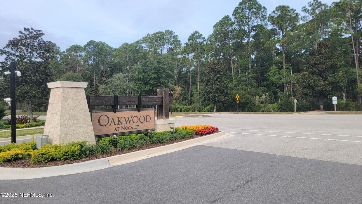 Foto principal - 82 White Cypress Dr