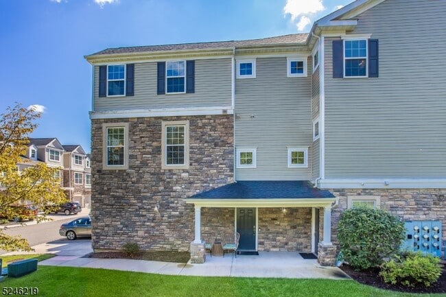 Foto del edificio - 616 Lopez Ln