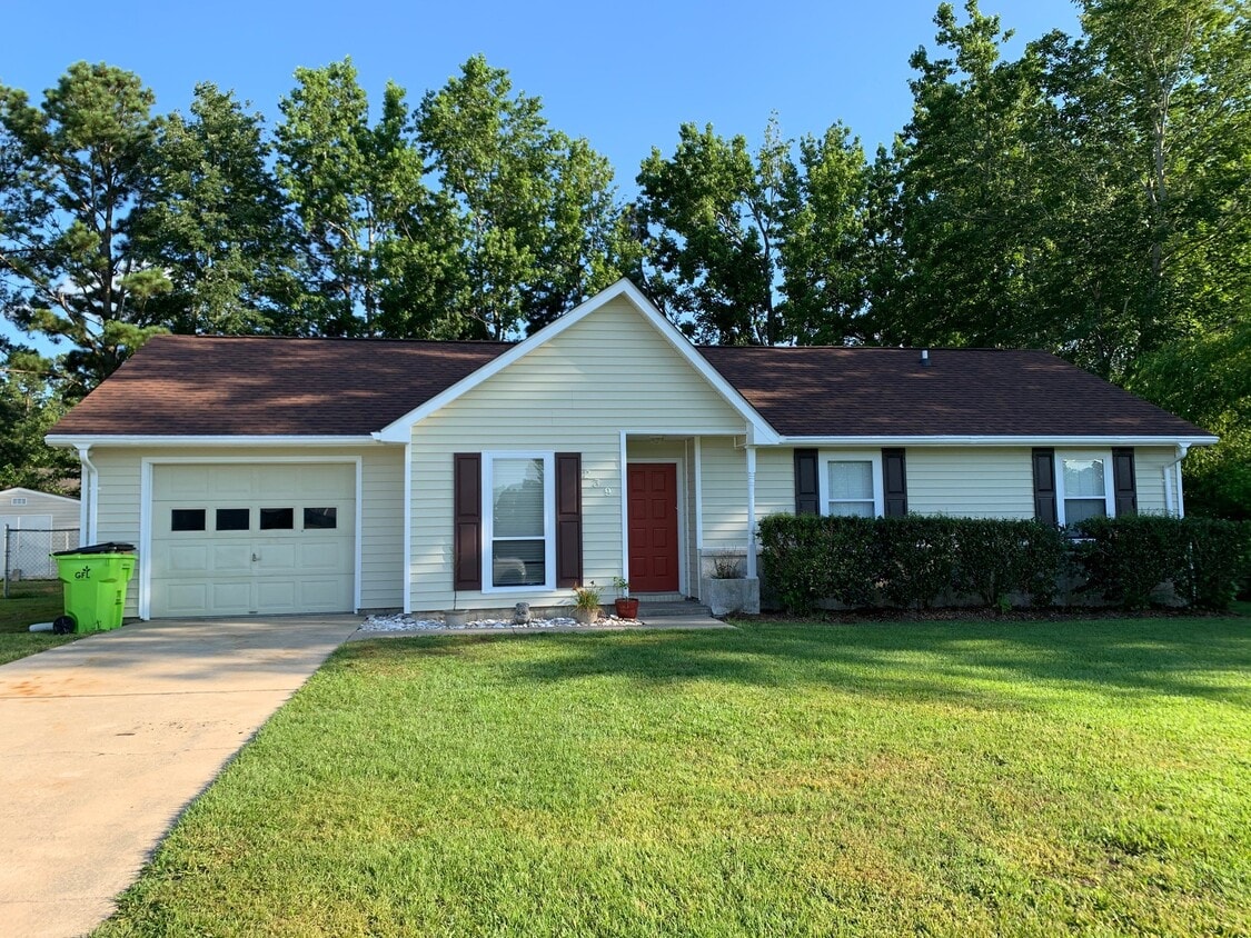 Primary Photo - Sanders Ln