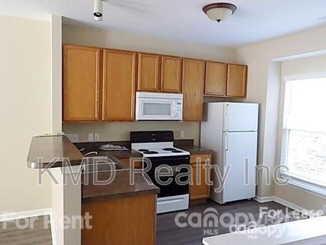 Building Photo - 6462 Royal Celadon Way