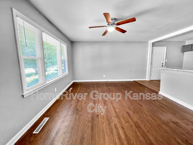 Foto del edificio - 8903 E 72nd St