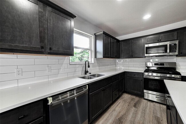 Foto del edificio - 1417 Mallard Dr