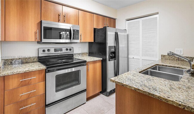 Building Photo - 1011 Crystal Way