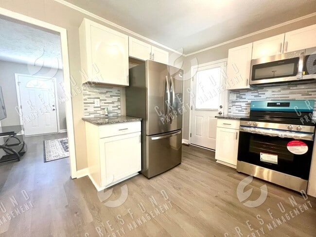 Building Photo - 6231 Lansford Dr