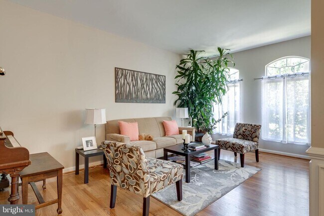 Foto del edificio - 20725 Waterfall Branch Terrace