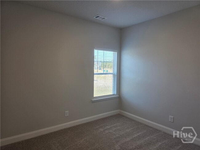 Building Photo - 330 Crosswinds Dr