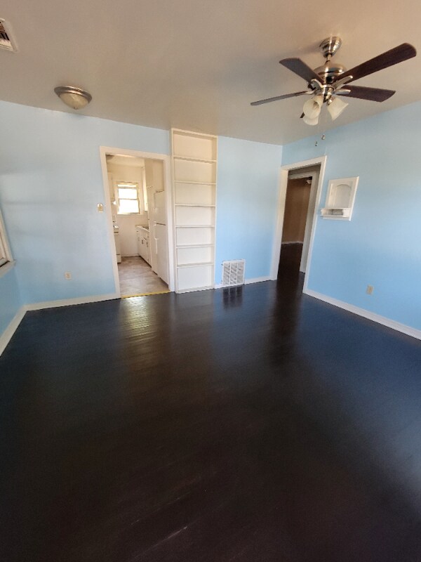 Foto del edificio - 717 Mickan St