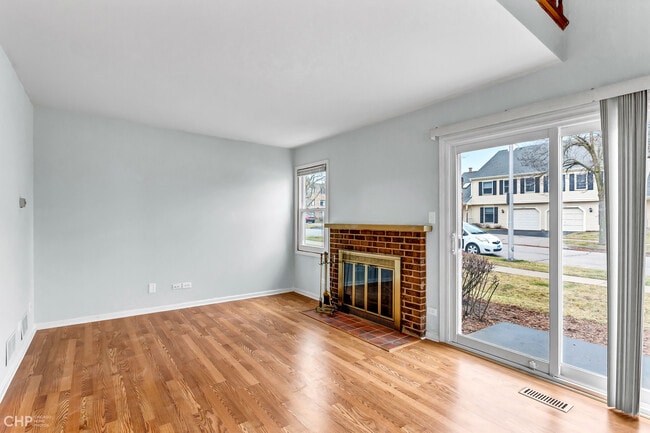 Foto del edificio - 2621 College Hill Cir