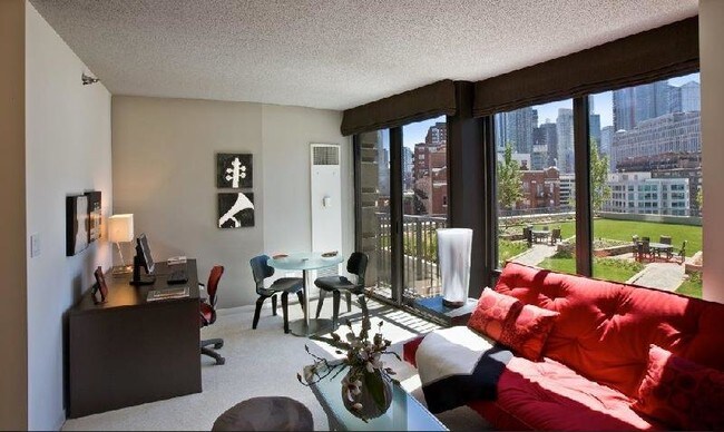 Foto del edificio - 501 N Kingsbury St