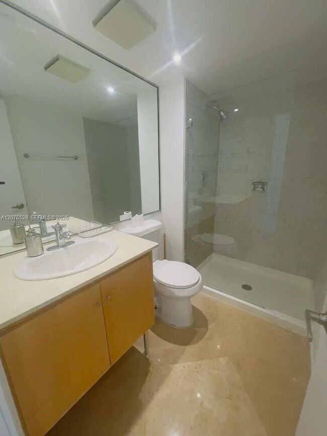 Foto del edificio - 780 NE 69th St