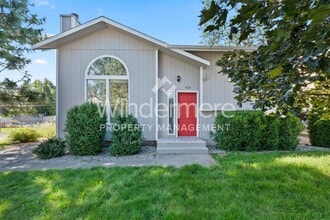 Building Photo - 4128 E 34th Ave