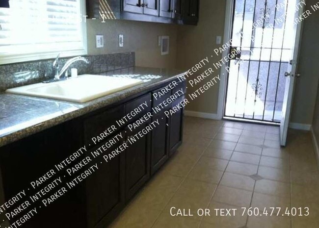 Foto del edificio - 15454 5th St
