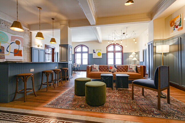 El Addison - Vestíbulo - Welcome to the Addison-Historic Charm Meets Modern Living in Midtown Detroit