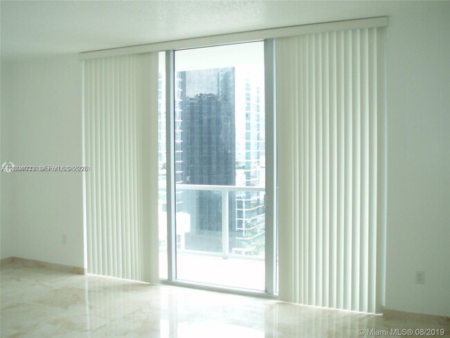 Building Photo - 1060 Brickell Ave