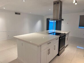 Building Photo - 1790 S Treasure Dr