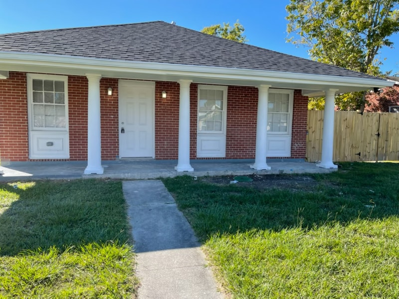 Primary Photo - 10820 Dreux Ave