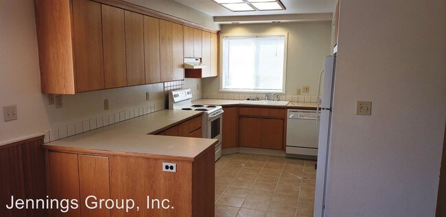 Building Photo - 4 br, 2 bath Apartment - 2655 Harris St.