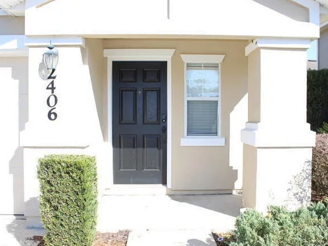 Building Photo - 1500 Calming Water Dr