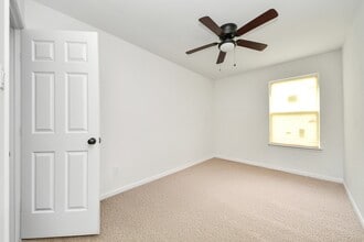 Building Photo - 4613 Ireland St