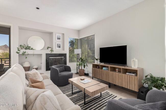 Foto del edificio - 7887 N 16th St