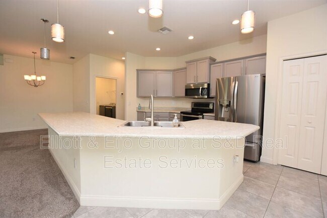 Building Photo - 5994 Valentino Way